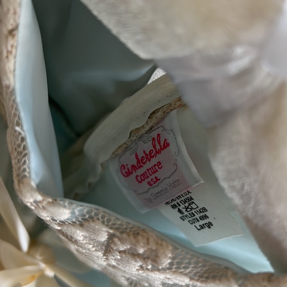 Antique lace and tulle baby dress flower sash - Picture 3 of 7